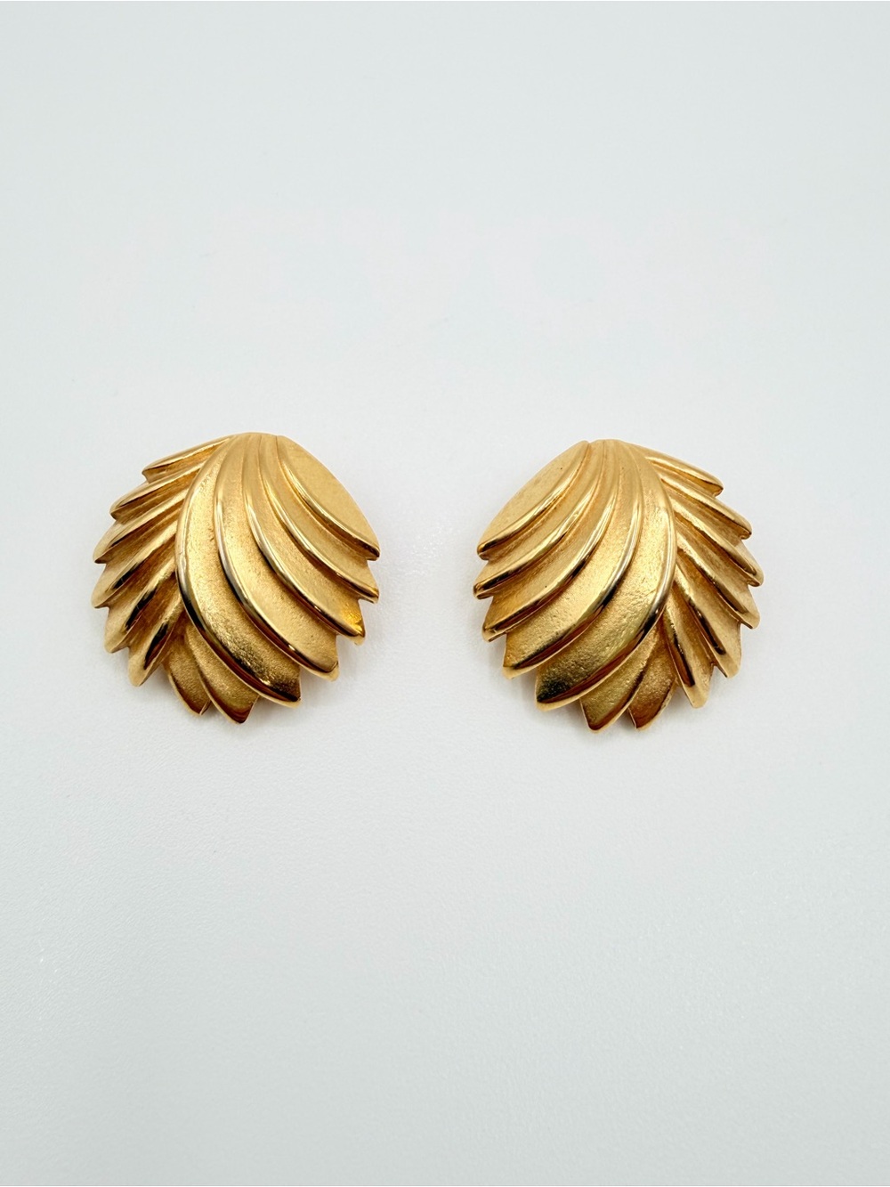 Alfred Sung Vintage Gold Tone Clip-On Earrings Shell Fan Statement Earrings